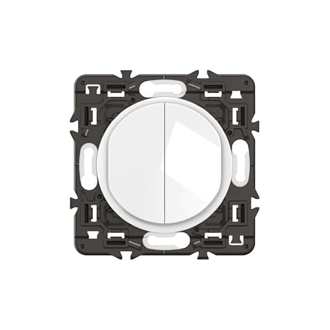LEGRAND - Double or two-way switch - 10A - Complete lighting control - Complete with a plate - White
