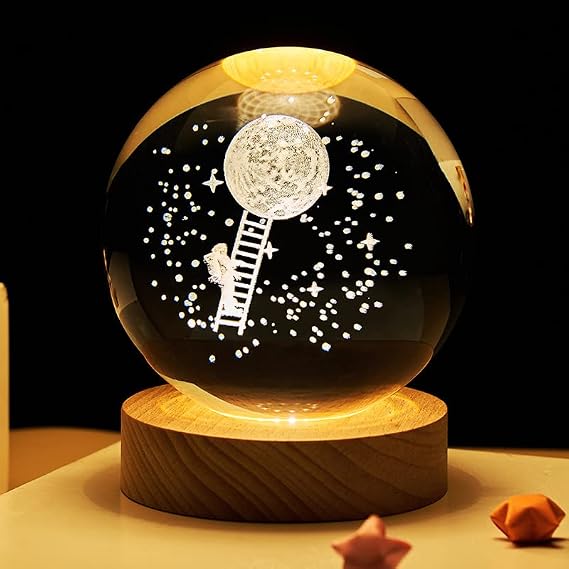 ガラス製 ベッドサイドランプ 木星 月のランプ 惑星 ムーンライト 誕生日プレゼント クリスタルボール 水晶玉 60mm 3D 投影 癒しグッズ 女性 人気おしゃれ ベッドサイドランプ 木製 手作り 間接照明 USB充電 雰囲気作り ナイトライト かわいい 飾り インテリア雑貨 置物 記念日 結婚祝い お祝いギフト 13