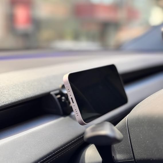 Tesla Model Y Juniper MagSafe Uyumlu Manyetik Telefon Tutucu, Araç İçi Kolay Montaj,