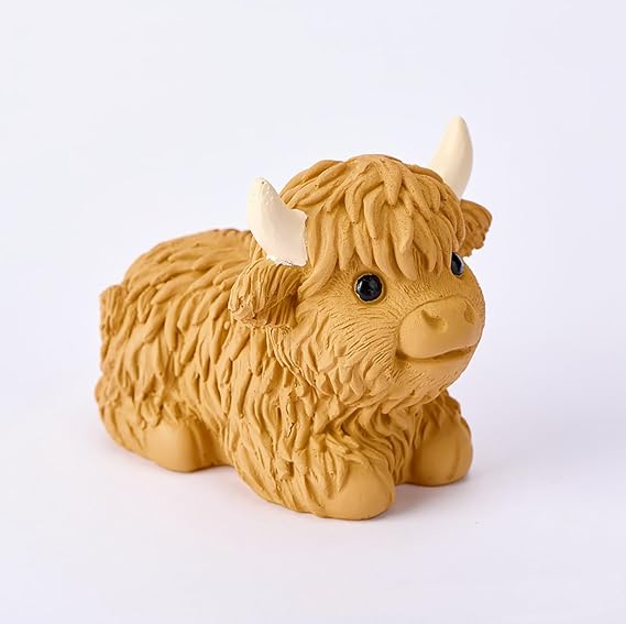 Resin Highland Cow Figurine Ornament - Highlander Cattle Statue, Animal Table Sculpture, Farmhouse Tiered Tray Kitchen Home Decoration, Cow Lovers Gift (1PCS, Yellow-B)