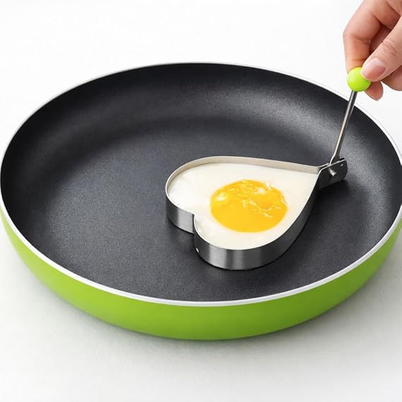 Coverzone Kalp,Yıldız,Yuvarlak Şekilli Yumurta Kalıbı Saplı – Saplı Omlet ve Pancake Şekillendirici Kalıp | Yapışmaz Tavaya Uyumlu, Burger, Sandviç, Omlet ve Pancake İçin Pişirme Halkası (Kalp)
