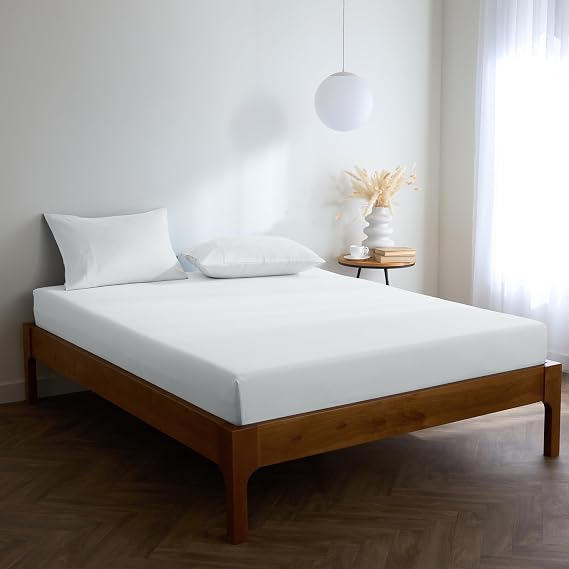 Mellanni Double Fitted Sheet - All Around Elastic - 30 Cm Deep - Ultra Soft Brushed Microfiber, Shrinkage & Fade Resistant - (135x190 cm, White)