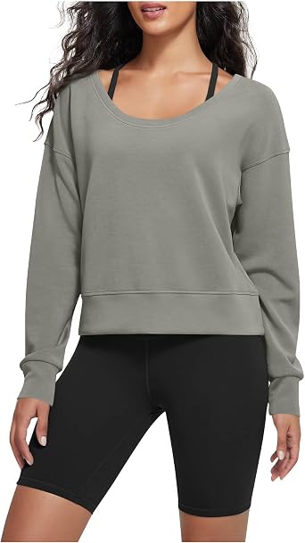 Womens Long Sleeve Shirts 2025 Loose Crewneck Sweatshirts Comfy Fall Fashion Tops Comfy Winter Casual Outfits