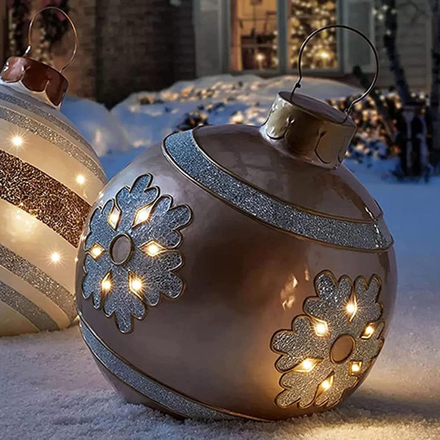 Outdoor Christmas Inflatable Decorated Ball, Giant PVC Christmas Inflatable Ball, Christmas Tree Decorations Outdoor Garden, Party Holiday Decorated Inflatables Balls Golden Snowflake Stripes