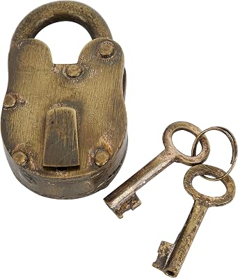 Deco 79 Metal Lock And Key, 2 x 3 x 1, Brass